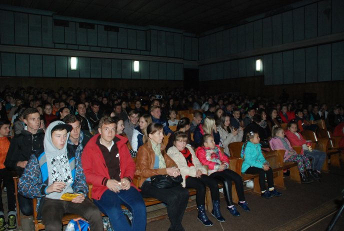 Іршавським глядачам презентували короткометражний фільм про заробітчан – 06