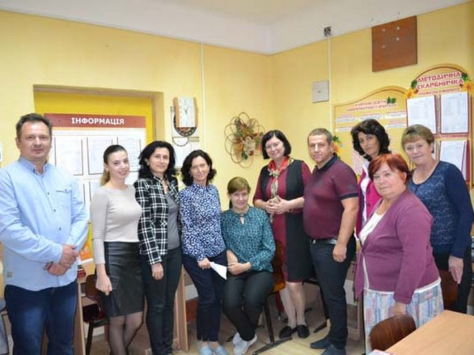 Народний депутат Василь Петьовка привітав працівників освіти Тячівського та Рахівського районів з професійним святом  – 09