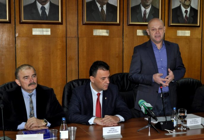 В УжНУ обговорили дієву платформу співпраці бізнесу та освіти – 09