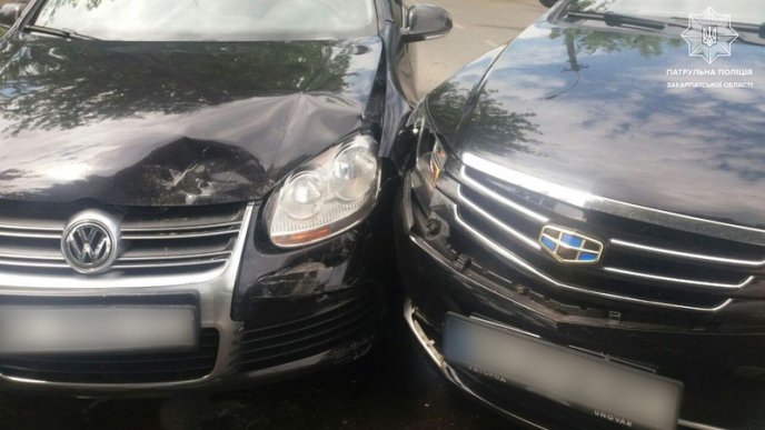 Патрульні розповіли про дві аварії, які трапились учора – 02 Патрульні розповіли про дві аварії, які трапились учора – 02