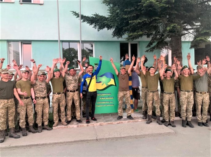 Відомий український співак зустрівся з прикордонниками Мукачівського загону – 04 Відомий український співак зустрівся з прикордонниками Мукачівського загону – 04