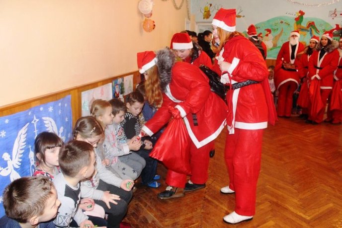 У Перечині відбувся Парад Миколайчиків – 09