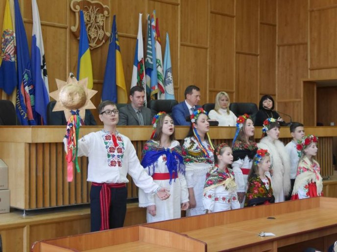 До Ужгородської міськради завітали колядники – 07
