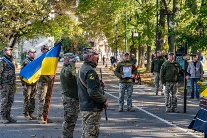 Троє дітей втратили батька: на Закарпатті поховали Героя – 05 Троє дітей втратили батька: на Закарпатті поховали Героя – 05