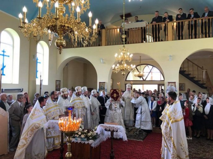 Архієпископ Феодор освятив на Закарпатті новий храм УПЦ – 09