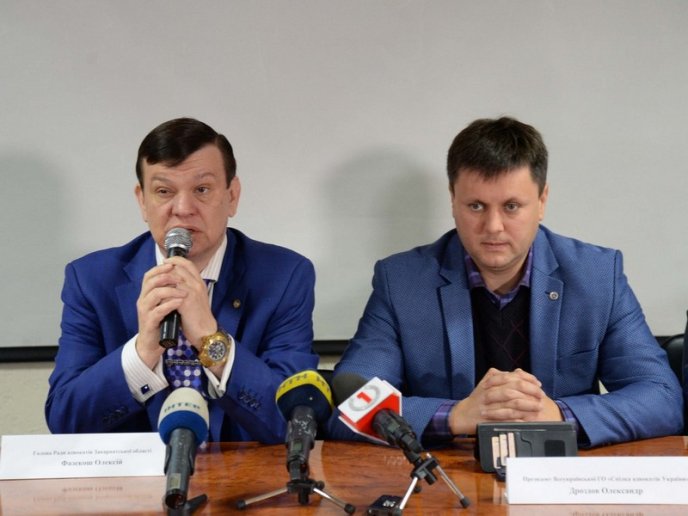 Адвокати, що захищають пограбованих у Мукачеві клієнтів «VS Банку», налаштовані рішуче – 02