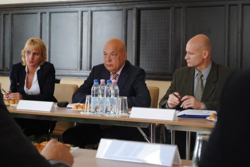 Угорці побудують дорогу, яка веде до Верецького перевалу – 02