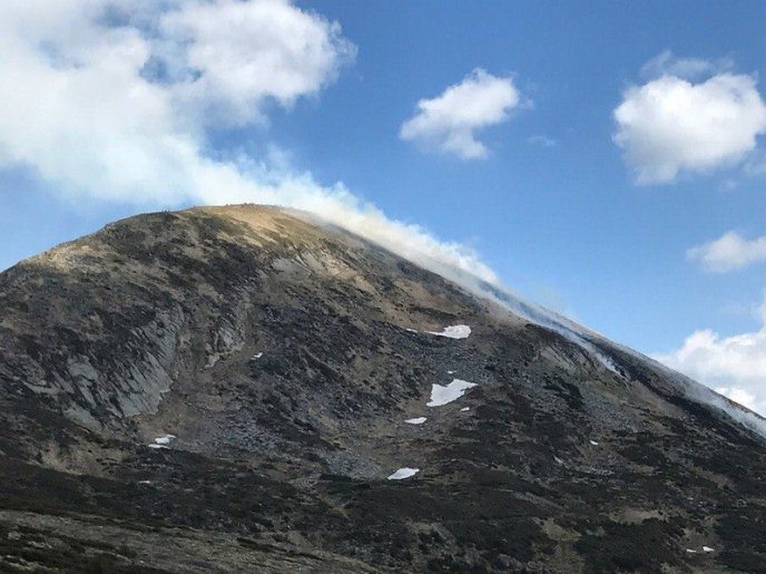 Пожежа в Карпатах: горіла Говерла – 01