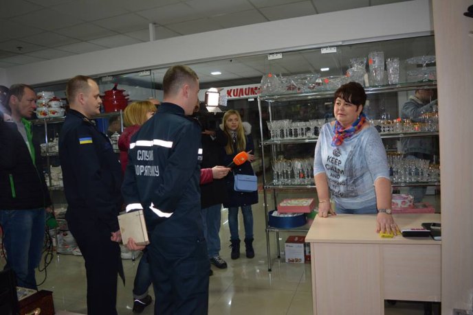 В Ужгороді рятувальники перевіряли один із найбільших торговельно-розважальних комплексів – 08