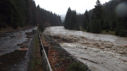 Внаслідок повені у Синевирі стався обвал бетонних конструкцій дільничної лікарні – 03