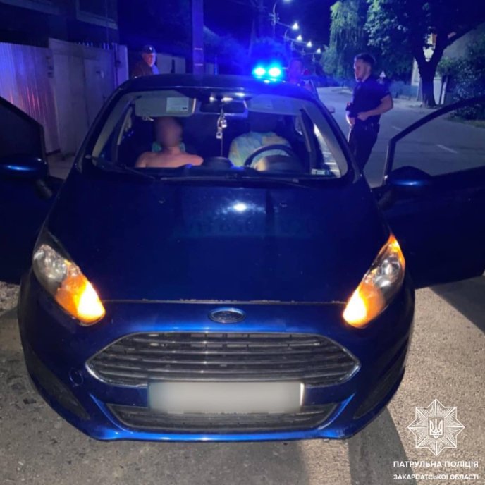 В Ужгороді п‘янезний водій хотів "домовитися" з патрульними – 02