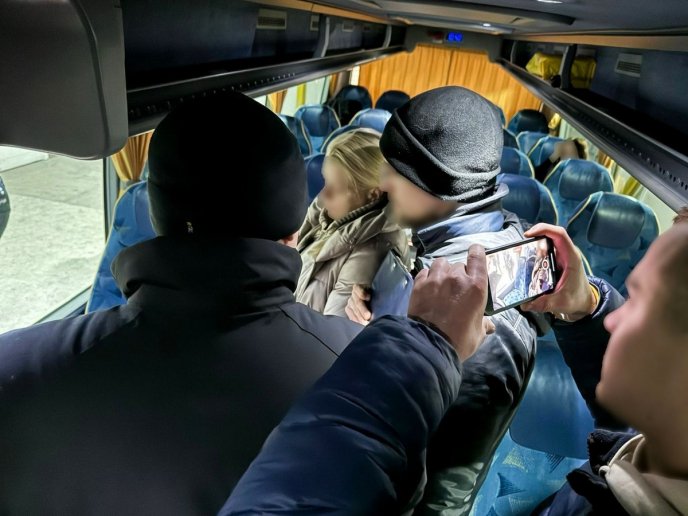 Обшуки провели в Ужгороді та Мукачеві: в області викрили злочинне угруповання – 03