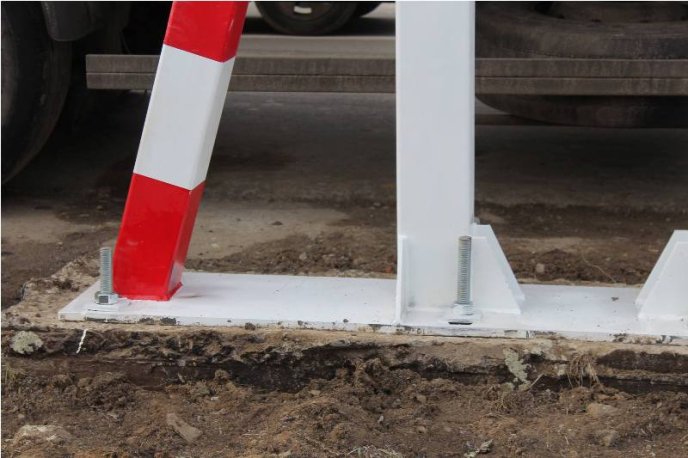 Ще на двох вулицях Мукачева облаштовують обмежувачі руху – 03