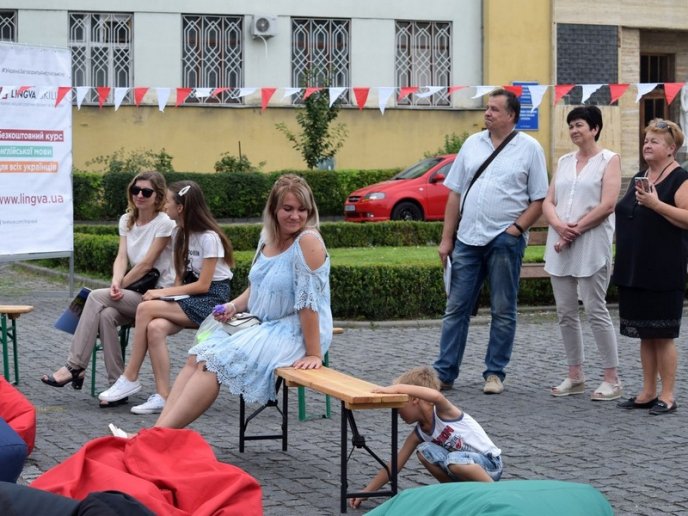 В Ужгороді діляться секретами опанування іноземних мов – 06