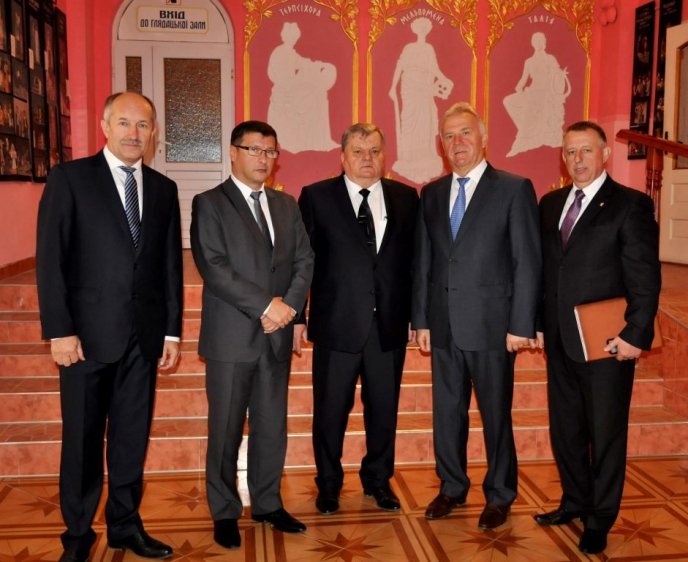 Мукачівський аграрний коледж святкує ювілей. Екс-міністр освіти та науки особисто приїхав привітати виш – 01 Мукачівський аграрний коледж святкує ювілей. Екс-міністр освіти та науки особисто приїхав привітати виш – 01