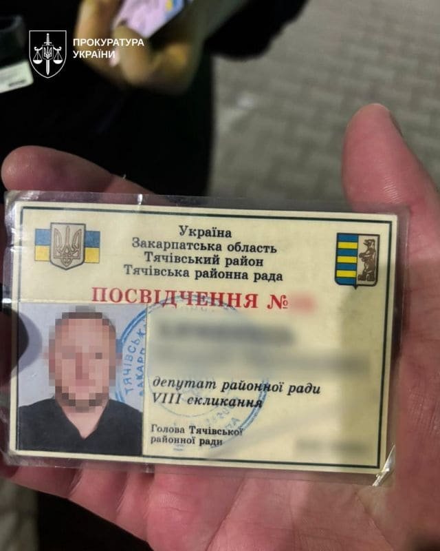 На Закарпатті депутата викрили на «путівках за кордон» для чоловіків – 01