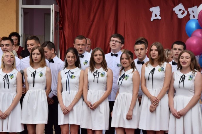 У школах Мукачева пролунав останній дзвінок – 62