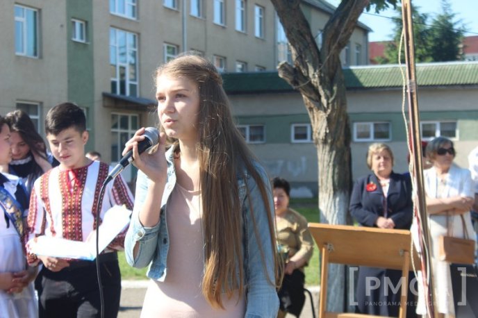 У Мукачівській ЗОШ №11 урочисто відзначили свято останнього дзвоника – 37 У Мукачівській ЗОШ №11 урочисто відзначили свято останнього дзвоника – 37