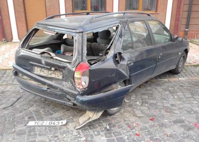 Цієї ночі у Виноградові сталась ДТП: водій, який скоїв аварію, втік з місця події – 02