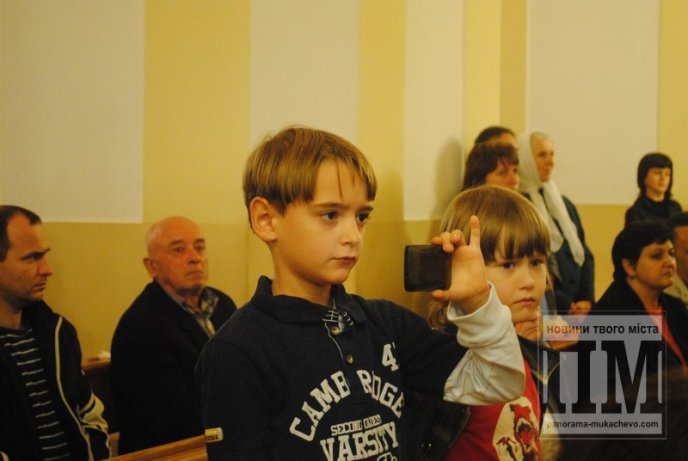 Мукачівський хор хлопчиків присвятив свій виступ загиблому у зоні АТО Роберту Кісу (ФОТО) – 11