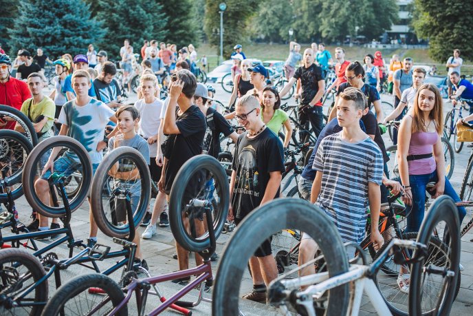 Понад триста ужгородців взяли участь у велозаїзді вулицями обласного центру – 19