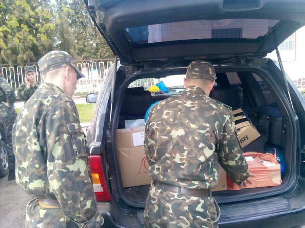 "Правий сектор" Закарпаття відвідав ужгородську військову частину (ФОТОФАКТ) – 01