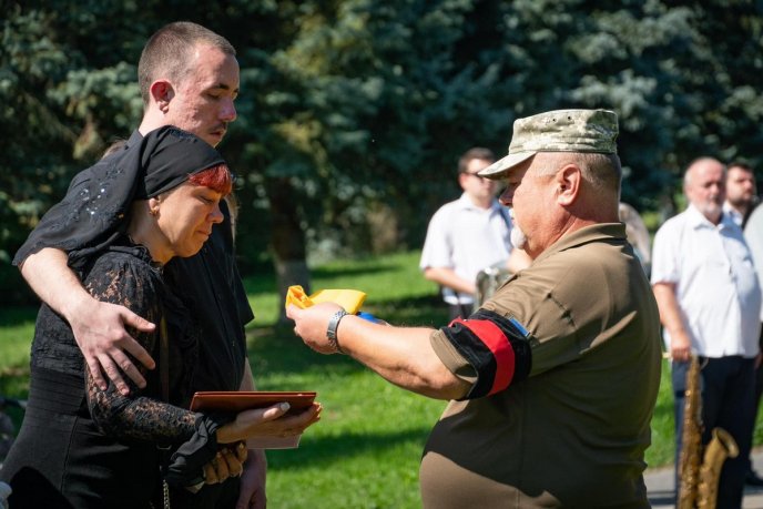 В Ужгороді поховали молодого Героя – 04