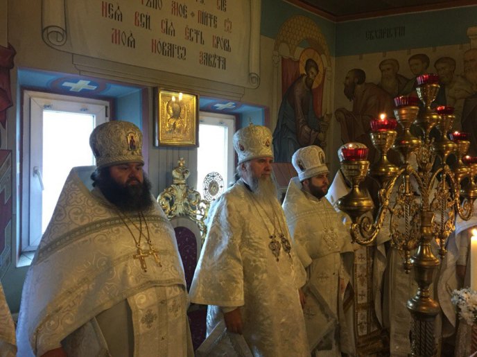 У третій день Різдва владика Феодор відправив Літургію у Ракошинському монастирі – 03