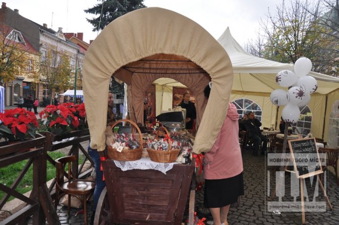 День Святого Мартина у Мукачеві: смачні наїдки, запашне вино і насичена культурна програма (ФОТО) – 08