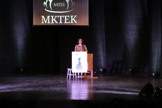 У Мукачеві визначили володарку титулу конкурсу краси "Міс МКТЕК 2018" – 09