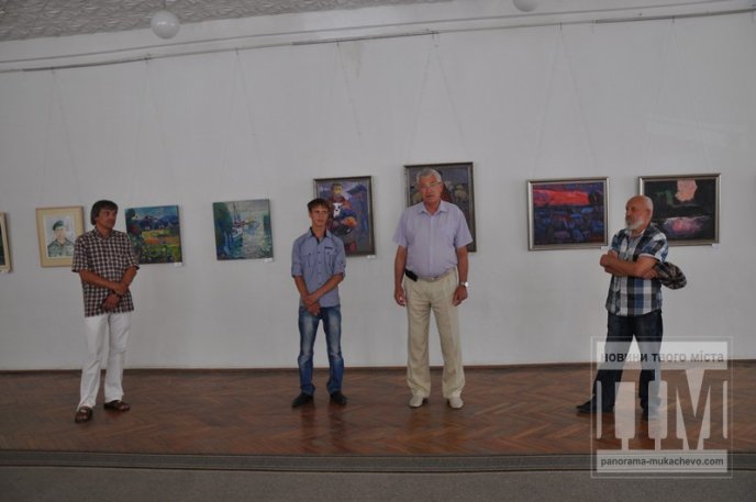 У Мукачеві відкрилась виставка картин до Дня Незалежності України (ФОТОРЕПОРТАЖ) – 20