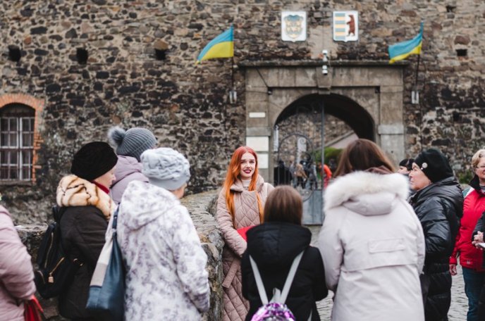 В обласному центрі Закарпаття проводять цікаві екскурсії для внутрішньо переміщених осіб – 05 В обласному центрі Закарпаття проводять цікаві екскурсії для внутрішньо переміщених осіб – 05