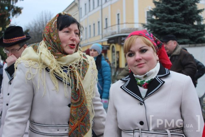 У Мукачеві урочисто відкрили фестиваль "Червене вино – 2016" – 04