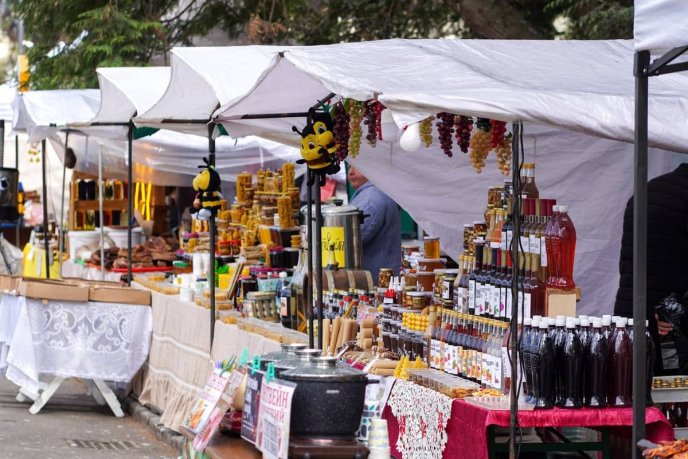 В Ужгороді стартував Великодній ярмарок, який триватиме 3 дні – 02