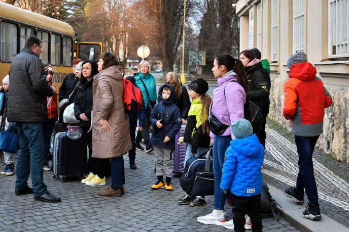 До передмістя Будапешта із Закарпаття відправили групу вимушених переселенців – 01