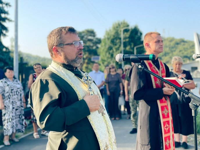 У Мукачеві вшанували пам’ять полеглих захисників України – 04