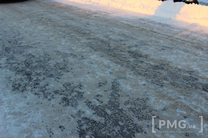 Слизькі дороги або безкоштовний атракціон фестивалю “Червене вино” – 19 Слизькі дороги або безкоштовний атракціон фестивалю “Червене вино” – 19