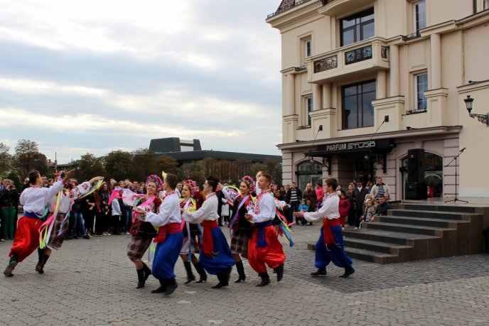 В Ужгороді відбувся святковий концерт до Дня захисника України – 06