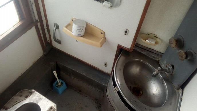 Старі німецькі вагони курсують у складі потягу "Ужгород-Київ" – 04