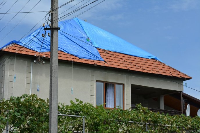 На Закарпатті негода пошкодила понад 800 будинків – 12