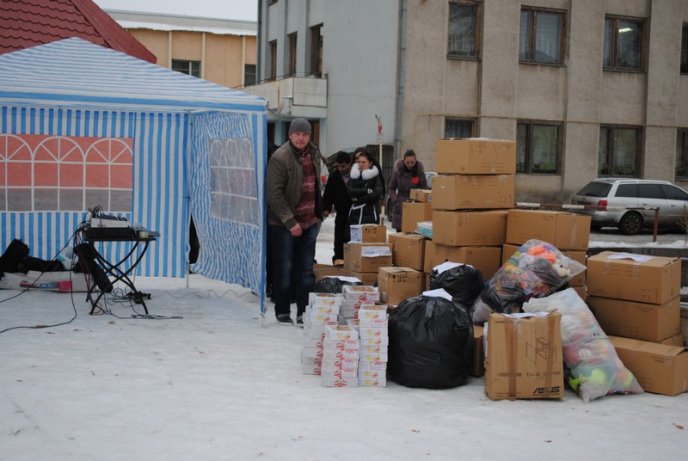 Завдяки небайдужим людям вихованці дитячих будинків у Мукачеві та Сваляві отримають подарунки на Миколая (ФОТО) – 10