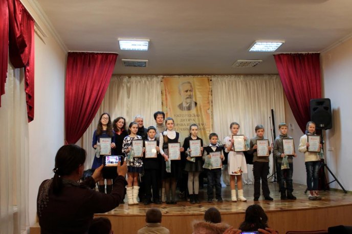 В Ужгороді відбувся обласний конкурс серед учнів молодших класів відділів струнно-смичкових інструментів області – 07