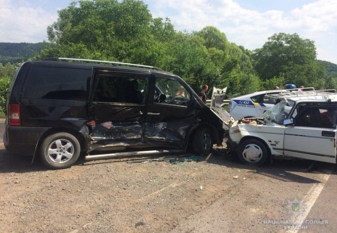 На Мукачівщині сталася ДТП. Серед постраждалих – дворічна дитина – 01