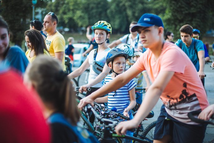 Понад триста ужгородців взяли участь у велозаїзді вулицями обласного центру – 09