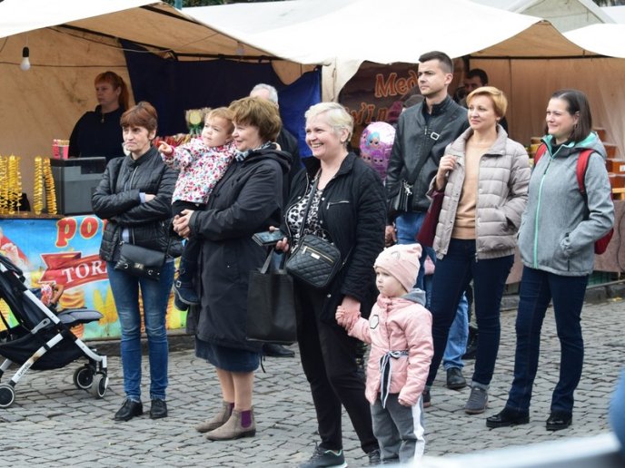 В Ужгороді триває фестиваль молодого вина “Закарпатське Божоле” – 16