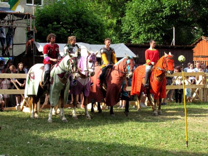 У Чинадіївському замку проходив фестиваль "Срібний Татош" – 05