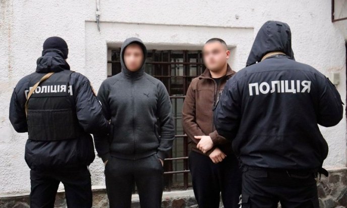 На Закарпатті суд взяв під варту організатора та учасників злочинної групи – 03