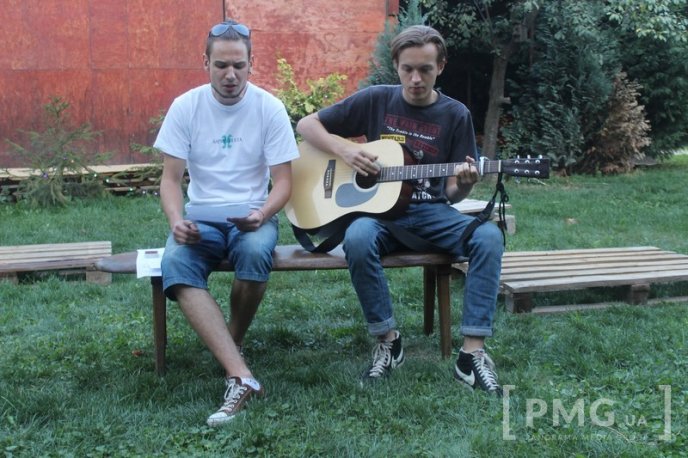 У Мукачеві відбувся благодійний вечір у підтримку Юлії Миронової, яка перебуває у реанімації у Таїланді – 05