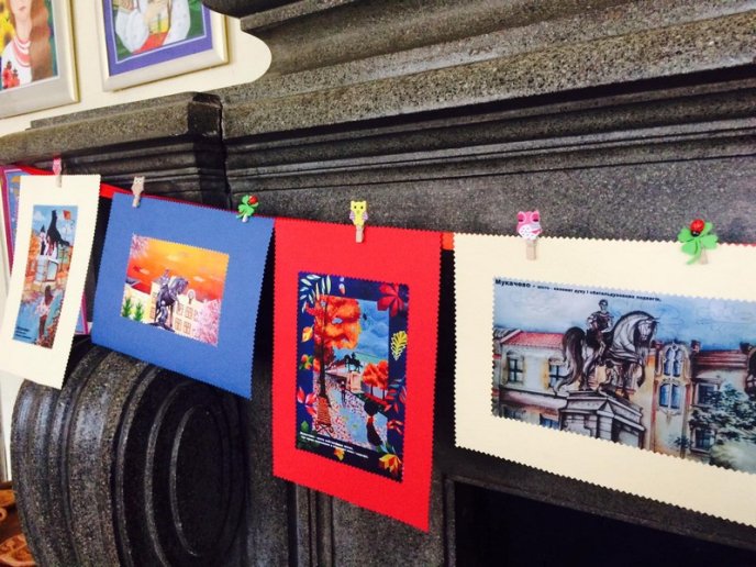 У Мукачеві в дитячій художній школі триває виставка творчих робіт випускників – 12