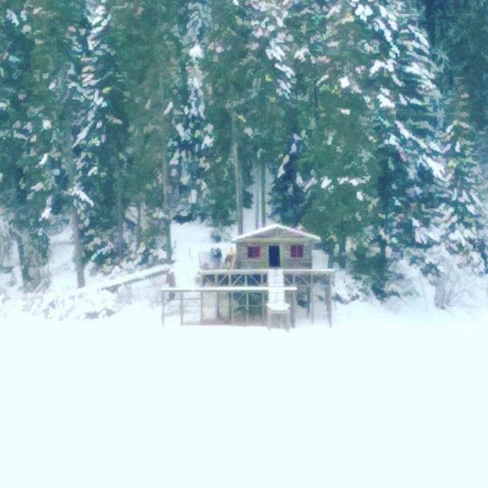 На Синевирі спорудили будиночок для героя останнього фільму Жана Рено  – 03